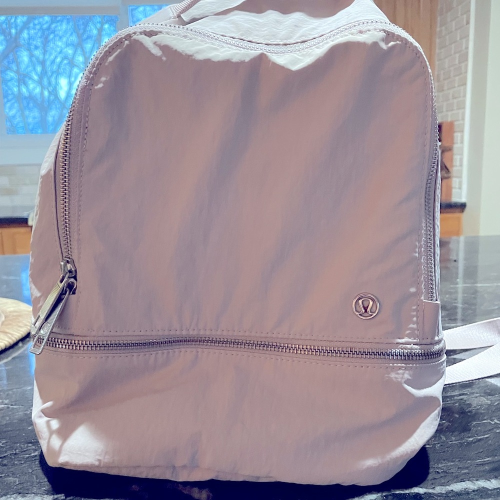 Lululemon backpack 10L
